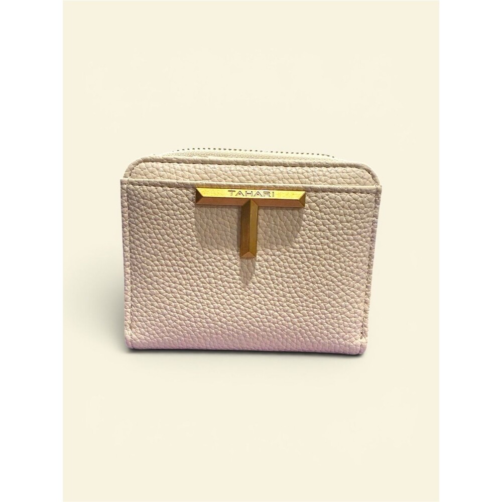 Tahari Cream Pebbled Faux Leather Bifold Wallet Zip Coin Purse Gold Tone NWOT